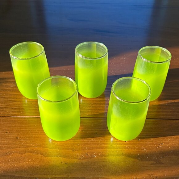 BLENDO frosted chartreuse set of 5 juice glasses - Picture 1 of 4